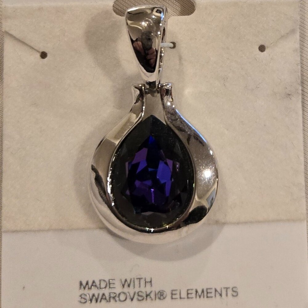 Silver tone pendant with Swarovski crystal